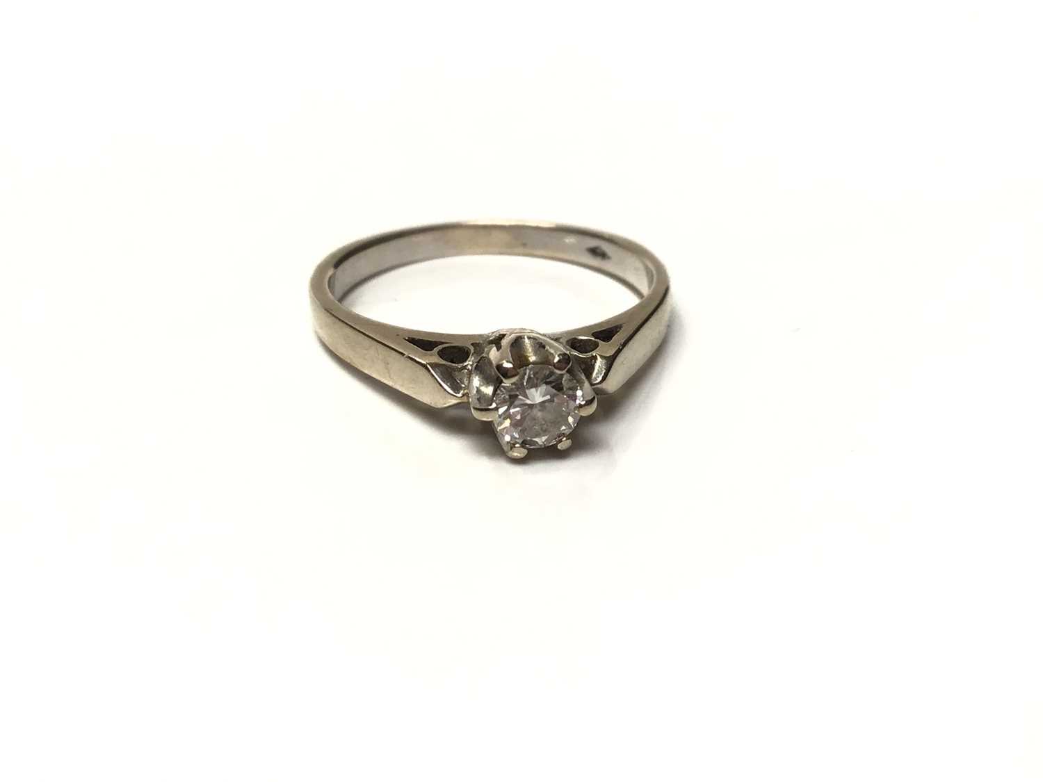 Lot 111 - 18ct white gold diamond single stone ring