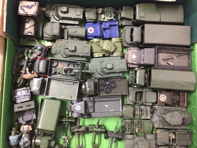 Lot 1913 - Diecast unboxed selection of military vehicles including Dinky and Britain
