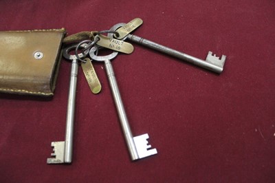 Lot 2694 - Four Chubb brass detector locks (two with keys)