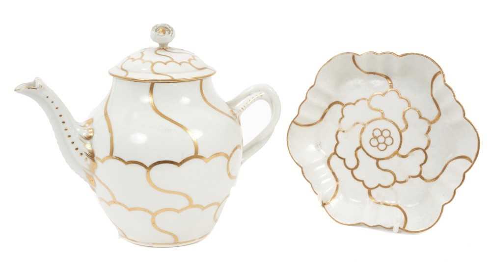 Lot 196 - 18th century Worcester Queen’s pattern teapot, cover and stand, circa 1770 Provenance; Zorensky Collection