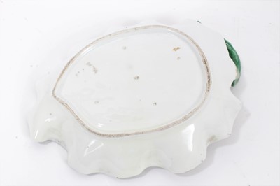 Lot 199 - Continental Chelsea-style porcelain leaf shaped dish