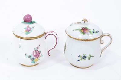 Lot 347 - Paris porcelain flower painted custard cup and cover, circa 1800, and a spirally fluted custard cup and cover