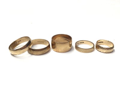 Lot 188 - Five 9ct gold wedding rings