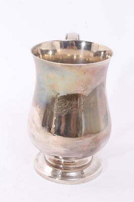 Lot 410 - Contemporary silver baluster tankard