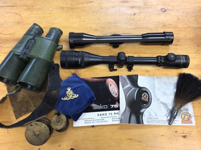 Lot 926 - 4x - 16x Burris Signature scope, another scope and pair of Zeiss binoculars.