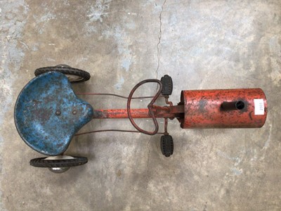 Lot 2005 - 1950's children's Tri-ang Midget pedal tractor