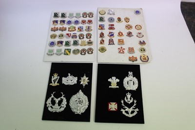 Lot 850 - One box containing a large quantity of American military badges together with some others (1 box)