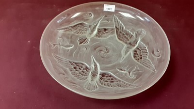 Lot 1021 - French glass Kingfisher bowl