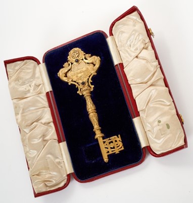 Lot 3 - Fine quality Edwardian silver gilt key presented to The Right Honourable Thomas Shaw KC, MP Lord Advocate on the occasion of the opening of the Langside Public School 3rd September 1906..