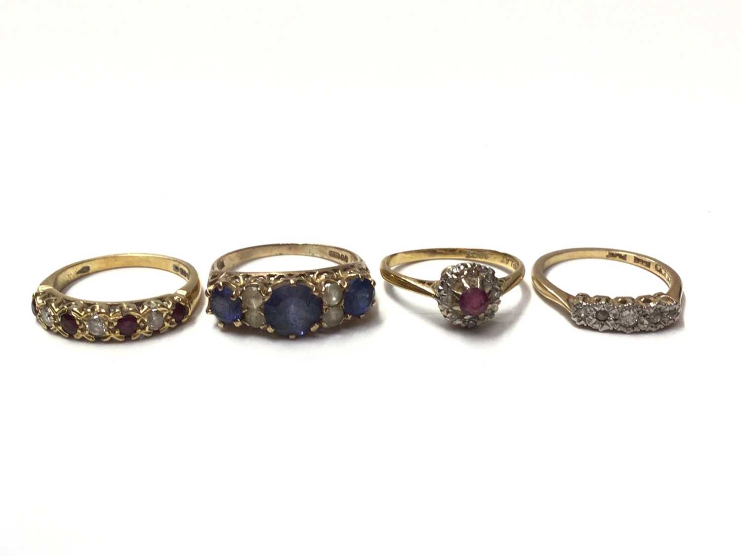 Four Rngs Lot 275 - Four rings
