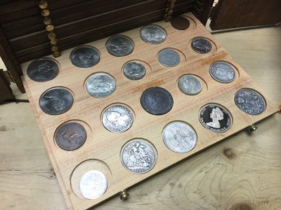 Lot 536 - World - Mixed coinage contained in a fourteen drawer cabinet to include some silver issues and G.B. George III 'Cartwheel' Twopence 1797 (N.B. With edge bruises) otherwise AVF