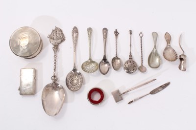 Lot 383 - Selection of miscellaneous Continental and English silver and plate