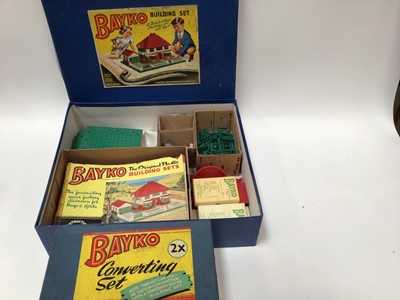 Lot 1959 - Selection of mixed children's games including Bayko, 8mm children's movies, dolls tea set, Knights of the Sword Castle set (Boxed) etc