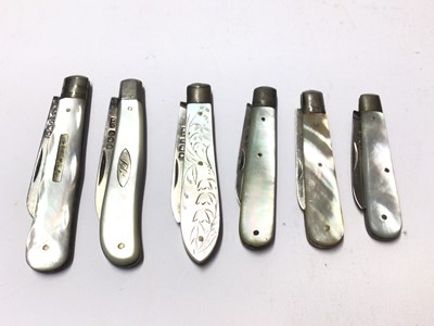 Lot 139 - Edwardian silver and mother of pearl fruit knife, (Sheffield 1909), together with five other silver and mother of pearl fruit knives, various dates and makers (6)