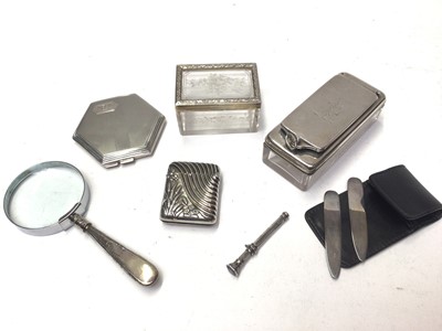 Lot 295 - Collection of silver virtu items to include a George IV travelling inkwell, (London 1821), maker Thomas Dick, a George VI powder compact (Birmingham 1946), silver vesta case, a silver handled magni...