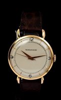 Lot 810 - 1940s gentlemen's Jaeger-LeCoultre large size...