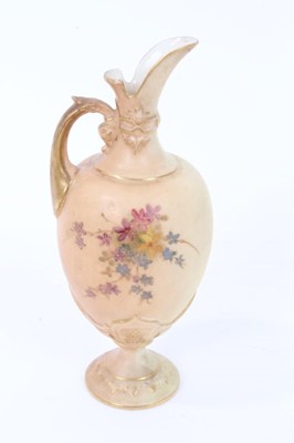 Lot 185 - Three pieces of blush ivory Worcester porcelain