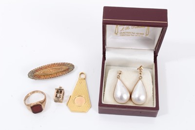 Lot 605 - Pair of 9ct gold mother of pearl drop earrings, Victorian 15ct gold brooch, gold cigar cutter, 9ct gold signet ring and a 9ct gold charm.