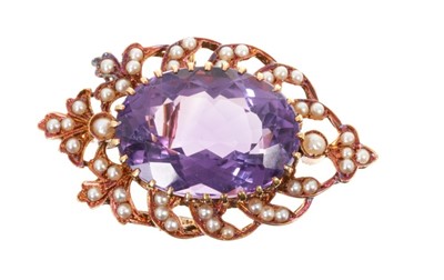 Lot 563 - Victorian amethyst and pearl pendant brooch