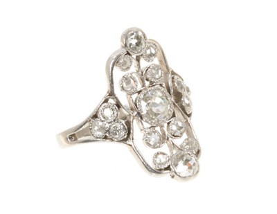 Lot 600 - Art Deco diamond cocktail ring