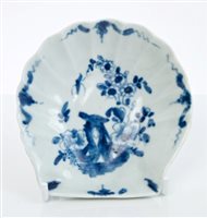 Lot 207 - 18th century Worcester blue and white...