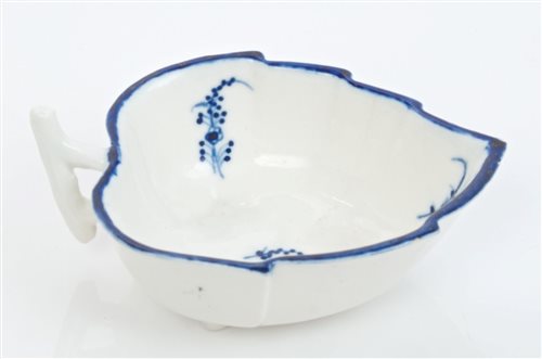 Lot 208 - 18th century Worcester blue and white...