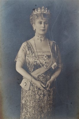 Lot 121 - H.M.Queen Mary, fine signed Royal Presentation portrait photograph of The Queen wearing Jewels and The Order of The Garter signed in ink on border ' Mary R 1924 ' in glazed frame 45.5 x 34.5 cm