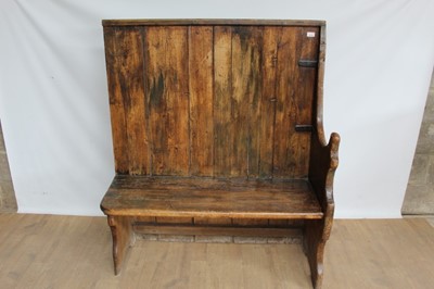 Lot 1308 - 18th / 19th century rustic oak pub settle