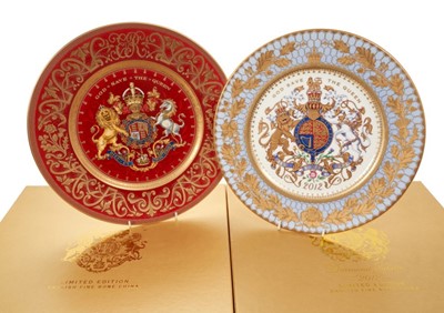 Lot 179 - The Golden Jubilee 2002 and the Diamond Jubilee 2012- two impressive Royal Collection limited edition porcelain chargers decorated with Royal Arms, 33 cm diameter in original fitted boxes.(2)