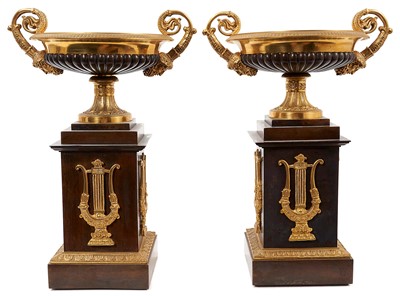 Lot 711 - Pair of Regency style bronze and ormolu tazzas of classical form