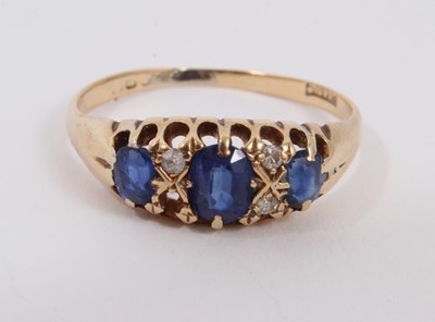 Lot 480 - Sapphire and diamond ring