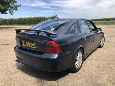 Lot 23 - 2000 Vauxhall Vectra 1.8 SRI 120, manual, Reg. No. W767 VOO, finished in blue with cloth interior
