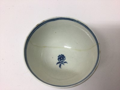 Lot 59 - Quantity of Worcester blue and white printed wares, including two sets of tea bowls and saucers printed with European landscapes, three sets of Fence pattern tea bowls and saucers, two sets of flor...