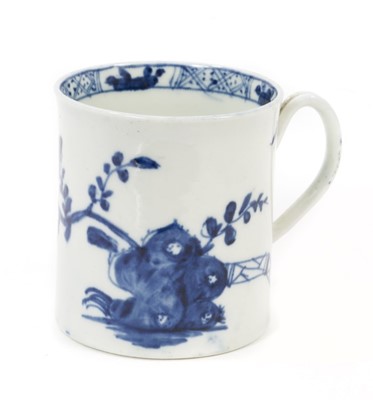 Lot 61 - A good Worcester blue and white coffee can, circa 1755, painted with the Warbler pattern, workman's mark to base, 6cm high