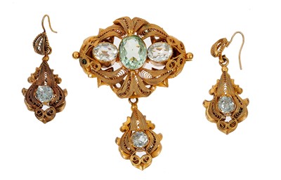 Lot 467 - Early Victorian yellow metal and blue stone brooch and earrings