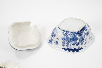 Lot 81 - A Derby blue and white tureen and cover, circa 1775, decorated with a Willow-type pattern, 16.5cm across