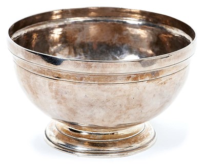 Lot 342 - George II silver sugar bowl London 1748
