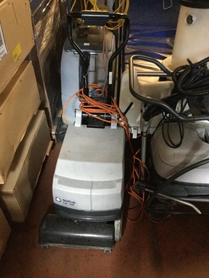 Lot 19 - Nilfisk CA340 Floor Machine Scrubber Cleaner Dryer
