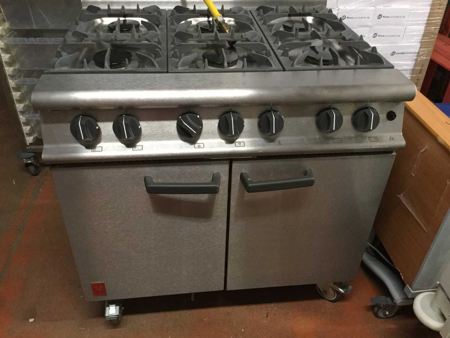 Lot 28 - Falcon catering gas oven