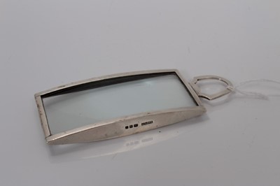 Lot 16 - George V silver mounted glass magnifier, (London 1933), maker Asprey & Co, 10.4cm long