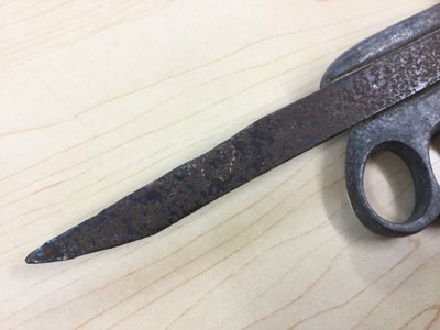 Lot 868 - First World War period Private purchase knuckle duster knife