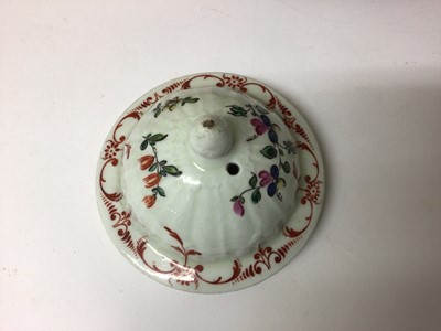 Lot 139 - English porcelain teapot and cover