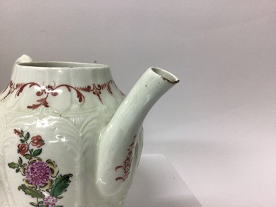 Lot 139 - English porcelain teapot and cover