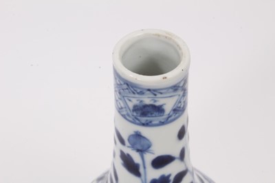 Lot 142 - 19th century Chinese blue and white bottle vase