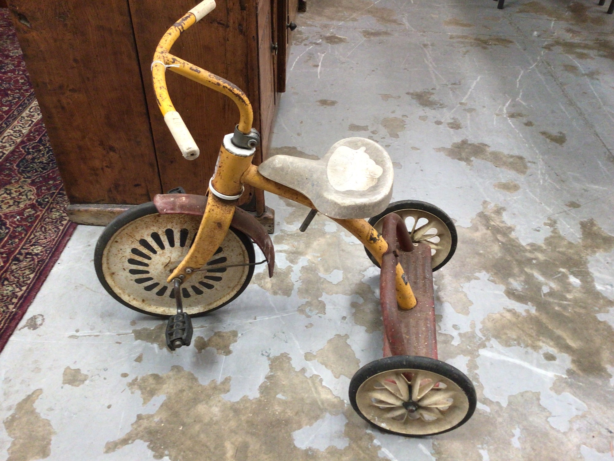 Raleigh tricycle for discount sale