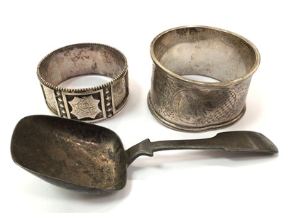 Lot 912 - Georgian silver caddy spoon and two silver napkin rings