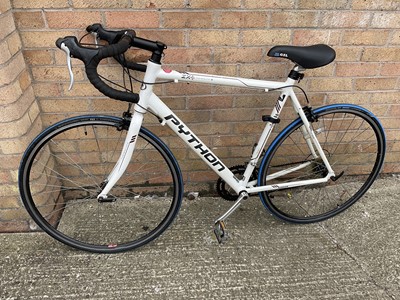 Lot 551 - Python ZX gents bike, with spare (original) saddle