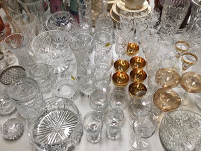 Lot 321 - Quantity glassware