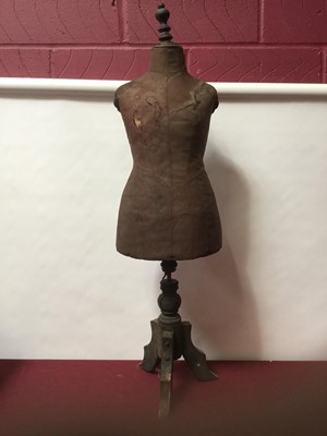 Lot 2070 - Vintage child size mannequin