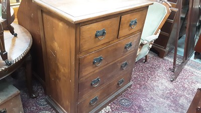 Lot 1136 - Edwardian chest of two short and three long drawers